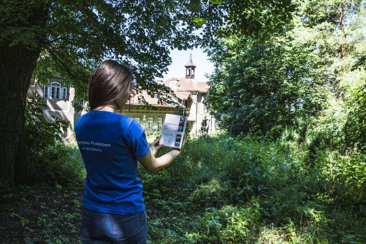 Iwona Stefanowska - Twoje miejsca - Twoje dziedzictwo. Ziemia Jarosławska - Svidnik. Budowa nowych transgranicznych produktów turystycznych. W poszukiwaniu miejsc ukrytych