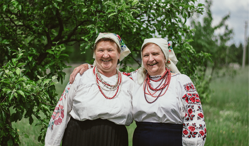 Kobiety w tradycyjnych strojach